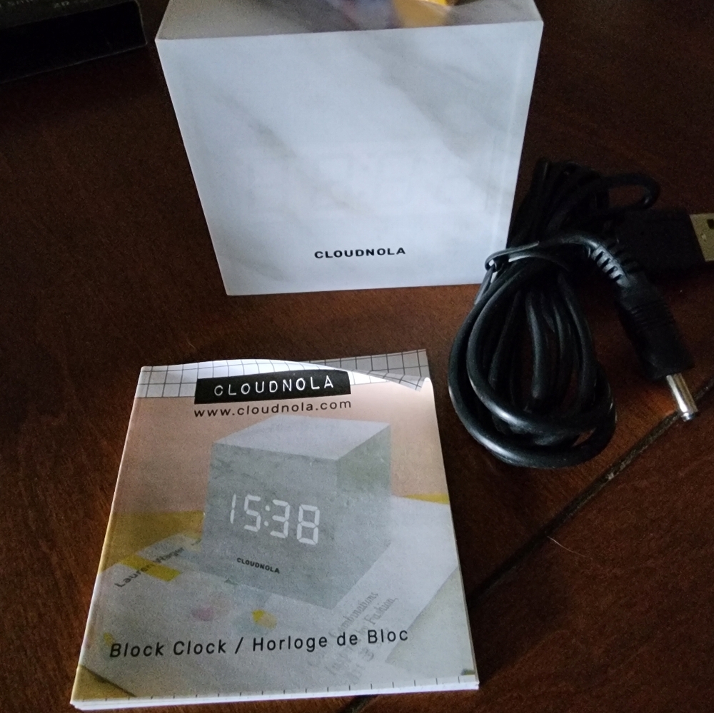 BNIB - Block Clock by Cloudnola